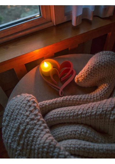 Sevgililer Günü Özel Kalp Figürü Tealight Hediyeli Kırmızı