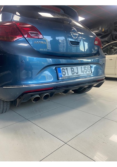 Opel Astra J Makyajlı Kasa Hb Uyumlu Arka Difüzör Plastik Parlak Siyah