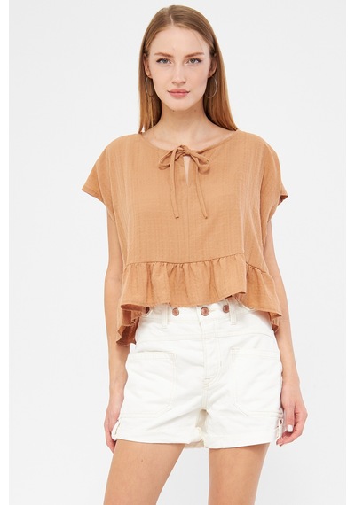 Armonika Kadın Vizon Yarasa Kol Yakası Bağlamalı Eteği Fırfırlı Oversize Crop Bluz Arm-24y001088 Armonika Kadın Vizon Yarasa Kol Yakası Bağlamalı Eteği Fırfırlı Oversize Crop Bluz Arm-24y001088