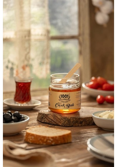 1001 Çiftliği Doğal Süzme Çiçek Balı 300gr