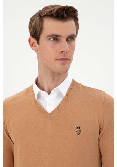 U.S. Polo Assn. Erkek Slim Fit V Yaka Camel Melanj Basic Kazak 50288885-VR122
