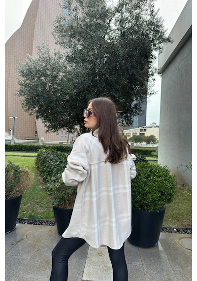 WeShaya Kadın Bej Çift Cepli, Ekose Desenli, Rahat Kalıp, Uzun Kaşe Gömlek Taş