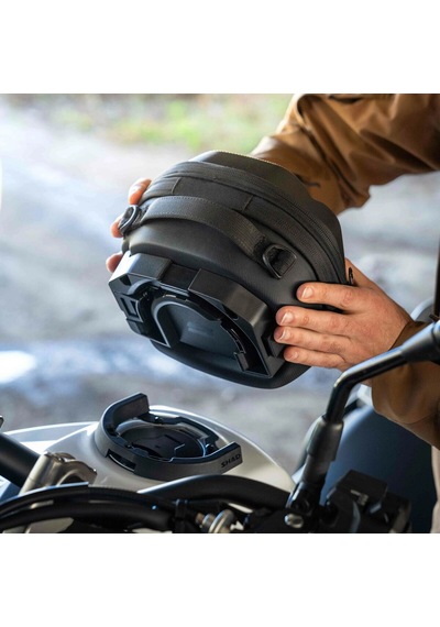 Shad E03clp Pro Click Sistem Depo Üstü Çanta 3 Litre Siyah
