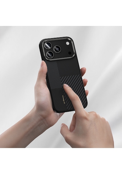 Apple Uyumlu iPhone 17 Pro Max Kılıf M-safe Şarjlı Karbon Fiber Benks Montage Hybrid Armorpro Kevlar Kapak Siyah