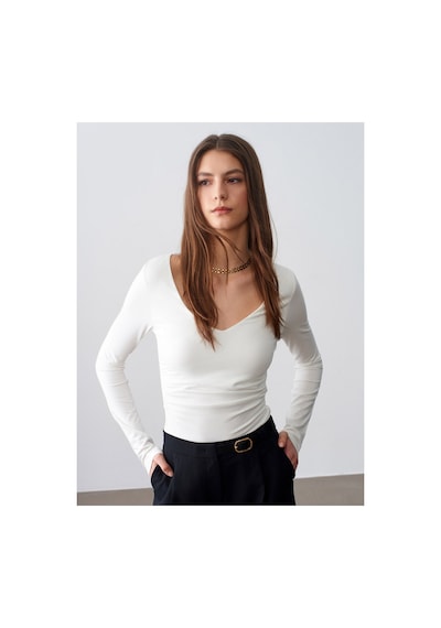 Dilvin 32780 V Yaka Büzgülü Top Ekru