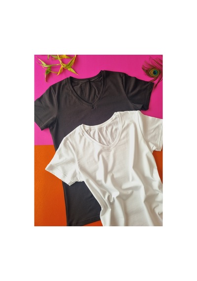 Demirsa Boutique Yarım Kol V Yaka 2'li Siyah Ve Beyaz Renk Modal Kadın Atlet T-shirt Siyah-beyaz Demirsa Boutique Yarım Kol V Yaka 2'li Siyah Ve Beyaz Renk Modal Kadın Atlet T-shirt Siyah-beyaz