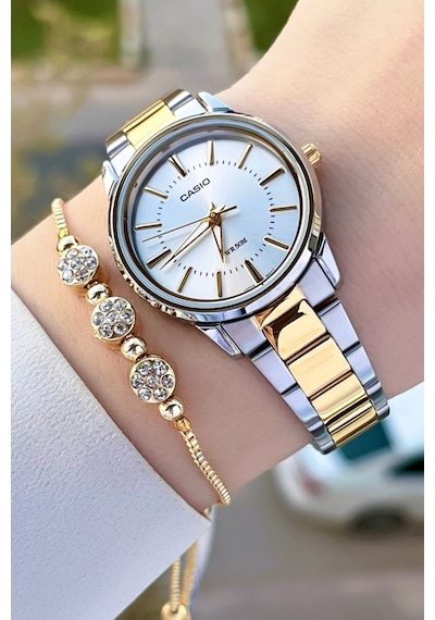 Casio Csıste136 Kadın Kol Saati