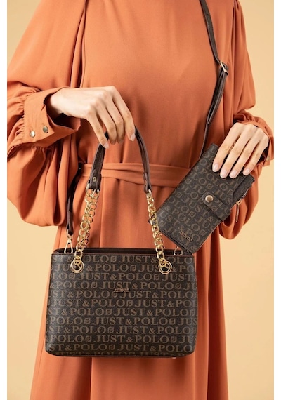 Just Polo Kadın Zincirli Baskı Desenli El & Omuz Çantası Ve Cüzdanı Kombin Ebat : 24 X 20 Cm Shopper Kahverengi