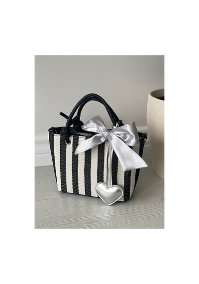 Nura Collection Siyah Çizgili Keten Kadın Kalp Charmlı El Ve Omuz Çantası Siyah - 925657084 Siyah