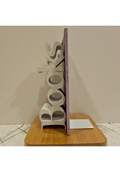 Kitap Tutucu Books Yazılı 3 D Beyaz