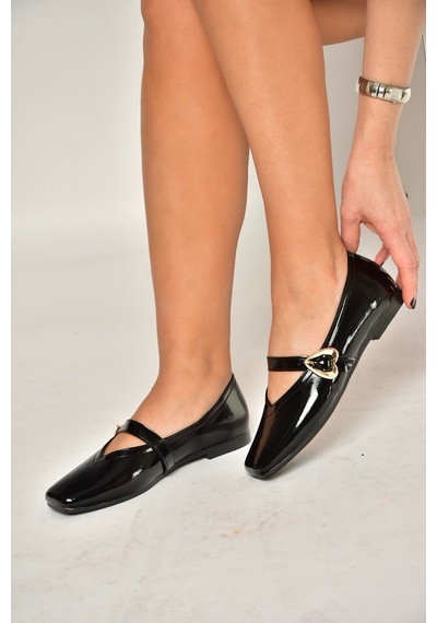 Fox Shoes Y726632608 Siyah Rugan Kalp Toka Detaylı Kadın Babet Siyah