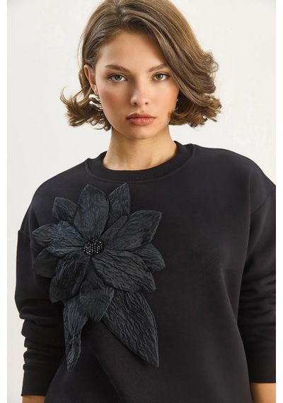 Shade Kadın Bisiklet Yaka Çiçek Aksesuarlı Üç İplik Şardonlu Sweatshirt 60601043 - Siyah