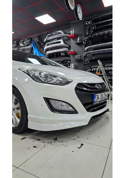 Hyundai İ30 Beyaz Renk Boyalı Ön Custom Tampon Eki Karlık Plastik Boya Kodu Tcw