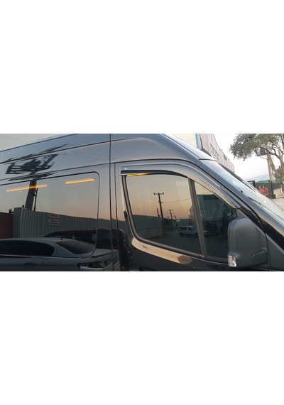Mercedes Sprinter 2006 Ve Üzeri Model On Mugen Cam Rüzgarlığı