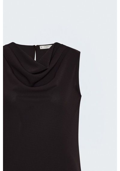 Sateen Desenli Degaje Yaka Bluz - Koyu Kahve-137924