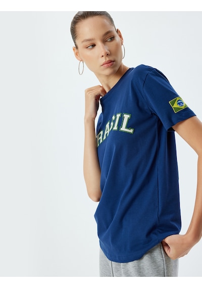 Koton Oversize Tişört Arkası Baskılı Sloganlı Bisiklet Yaka Kısa Kollu Lacivert 5wal10487ık Lacivert Koton Oversize Tişört Arkası Baskılı Sloganlı Bisiklet Yaka Kısa Kollu Lacivert 5wal10487ık Lacivert