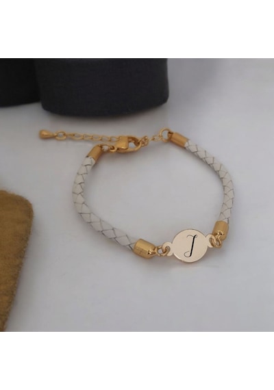 J Harfine Özel Doğal Beyaz Derili Oval Motifli 14 Ayar Altın Plakalı Hediye Bileklik-529harf J