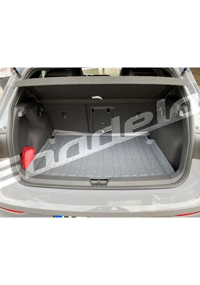 Volkswagen Golf 8 R Lıne Uyumlu Bagaj Havuzu Kokusuz Kaucuk 3D
