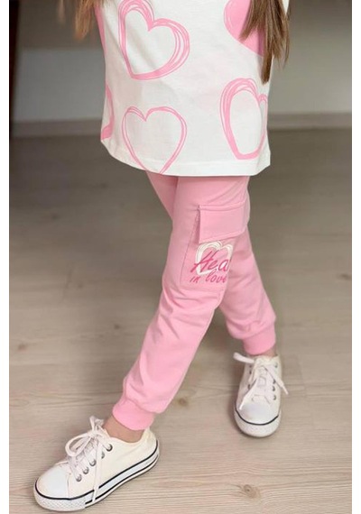 Riccotarz Kız Çocuk Pano Kalp Baskı Bisiklet Yaka T-shirt Kargo Cepli Alt Pembe Eşofman Takım Beyaz Riccotarz Kız Çocuk Pano Kalp Baskı Bisiklet Yaka T-shirt Kargo Cepli Alt Pembe Eşofman Takım Beyaz