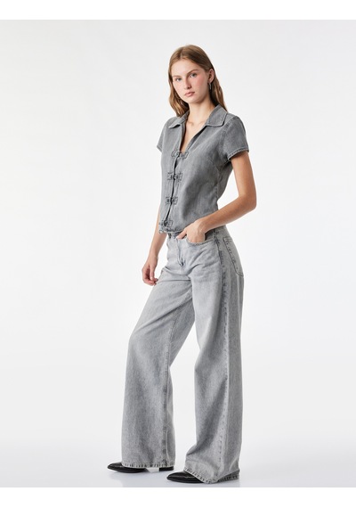 Koton Rahat Kalıp Kısa Kollu Napolyon Kapama Detaylı Denim Bluz Gri 7wal30009md