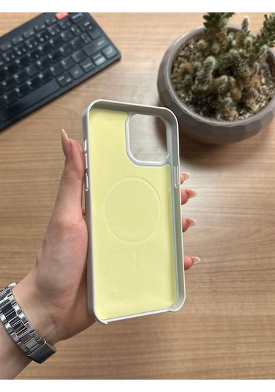 Apple Uyumlu iPhone 14 Pro Max Animasyonlu Stylus Silikon Kılıf Krem