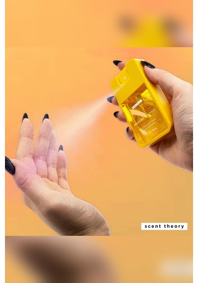 Scent Theory Brazilian Coconut Nemlendirici Ve Kokulu El Temizleme Spreyi 30ml