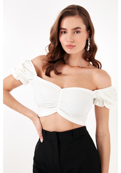 Lela Slim Fit Büzgü Detaylı Kalp Yaka Crop Bayan Bluz 5865601 Ekru