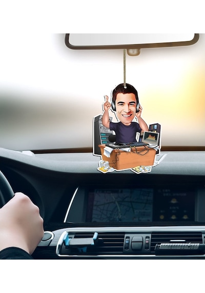 Kişiye Özel Bay Radyocu Karikatürlü Ahşap Araba Dikiz Ayna Süsü