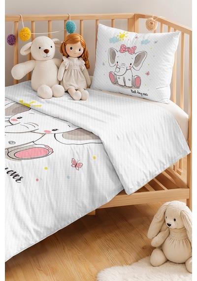Evimde Bambaşka Fil Pembe Kız Çocuk Pike Takımı - Sevimli Bulut Bebek Odası Mevsimlik Yatak Örtüsü - 160x220 CM Evimde Bambaşka Fil Pembe Kız Çocuk Pike Takımı - Sevimli Bulut Bebek Odası Mevsimlik Yatak Örtüsü - 160x220 CM