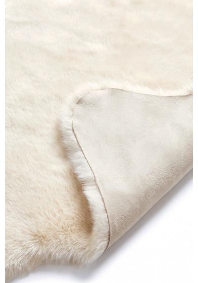 Merplush Peluş Post Halı 100x150 Cm Süet Taban Yumuşak Kürk Görünümlü Yatak Odası Halısı Ekru