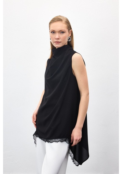 Sateen Dantel Detaylı Degaje Yaka Bluz - Siyah-137044 Siyah