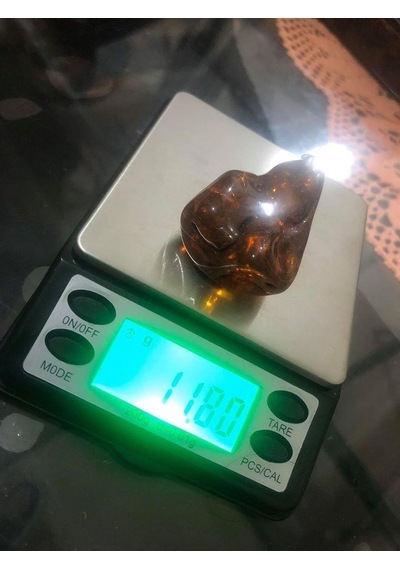 Doğal Kaya Damla Kehribar Kolye Ucu Otantik Gümüş Aparatlı 11,8 Gram