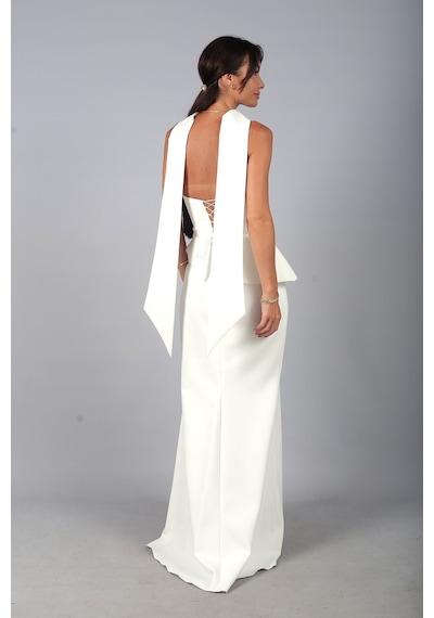 By Saygı Kadın Asimetrik Straplez Yaka Astarlı Önü Taşlı Peplum Detaylı Krep Uzun Elbise Ekru By Saygı Kadın Asimetrik Straplez Yaka Astarlı Önü Taşlı Peplum Detaylı Krep Uzun Elbise Ekru
