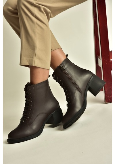 Fox Shoes Z555559203 Kahverengi Hakiki Deri Kalın Topuklu Postal Bot