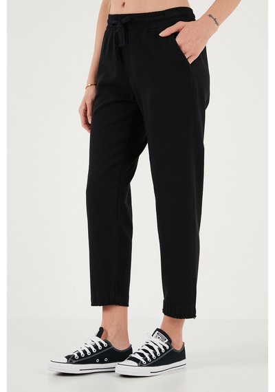 Lela Pamuklu Normal Bel Regular Fit Düz Paça Bayan Pantolon 668Yp42282S4 Siyah