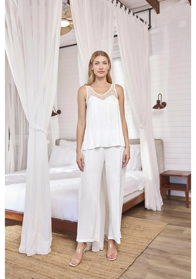 Ekselanude Herşeytrend Dantelli Ve Dekolteli Saten Pijama Takımı BEYAZ