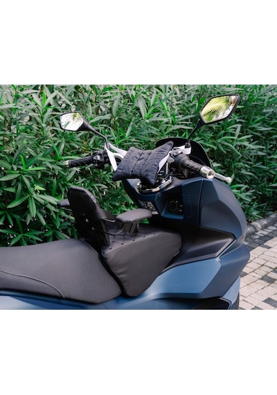 HONDA PCX Motosiklet Çocuk Koltuğu, Deri, Kollu, 4-8 Yaş Arası, Emniyet Kemerli