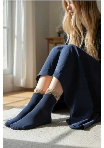 Heren Socks Heren Kurdela Desenli , 2'li Taşlı Kadın Soket ,parfüm Kokulu, Premium Serisi Ekru - Lacivert Heren Socks Heren Kurdela Desenli , 2'li Taşlı Kadın Soket ,parfüm Kokulu, Premium Serisi Ekru - Lacivert