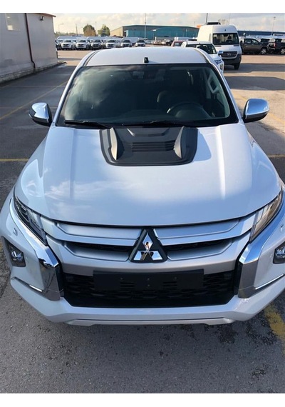 Mitsubishi L200 2016 Kaput Scoop