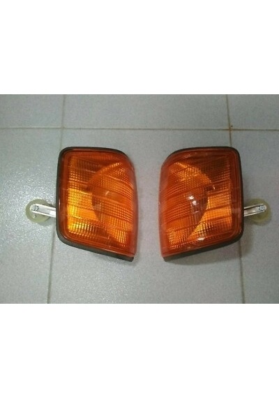 Mercedes 190 Ön Sinyal Beyaz Sağ 1982-1993 Oem No: A2018260243