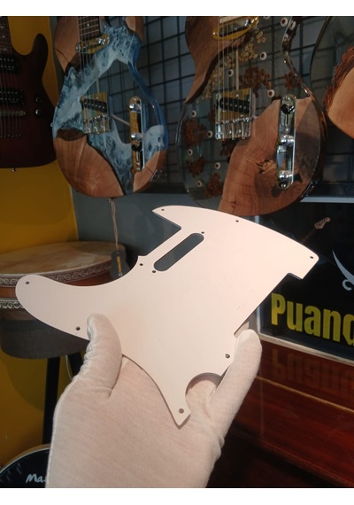 Telecaster Pickguard Beyaz Renk 3 Katlı 8 Delik