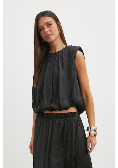 Uterpe Pileli Kolsuz Crop Bluz Siyah