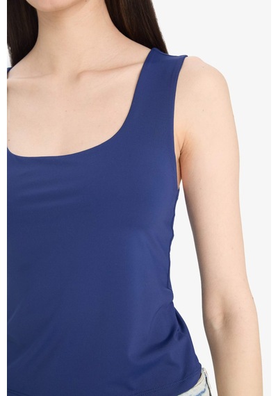DeFacto Slim Fit Dar Kesim Basic Düz Kare Yaka Atlet C2622AX25SPNV42