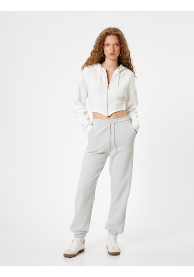 Koton Şardonlu Jogger Eşofman Altı Beli Bağcıklı Cepli Standart Bel Rahat Kalıp Gri 5wal40018ık Gri Koton Şardonlu Jogger Eşofman Altı Beli Bağcıklı Cepli Standart Bel Rahat Kalıp Gri 5wal40018ık Gri