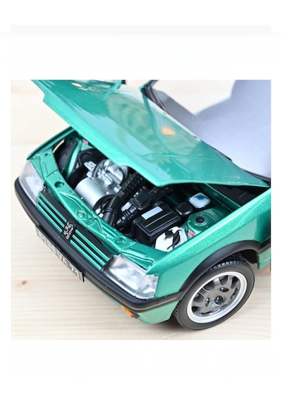 Norev 1:18 1991 Peugeot 205 Gti Griffe With Windowroof - Green