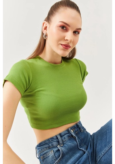 Butikgiz Kadın Kısa Kol Bisiklet Yaka Vücuda Oturan %100 Pamuklu Kaşkorse Esnek Crop Bluz Çimen Yeşili