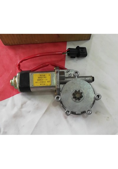Mitsubishi L300 Sağ Cam Kriko Motoru MB421752