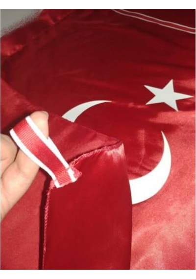 Kırmızı Ayyıldız Baskılı Bayrak Pelerin
