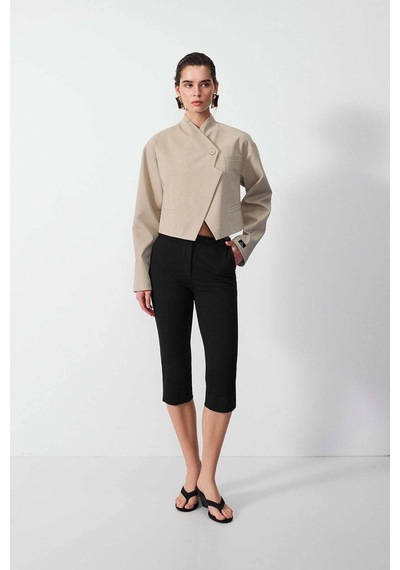 Vatkalı Diagonal Crop Blazer Ceket-20435 Bej