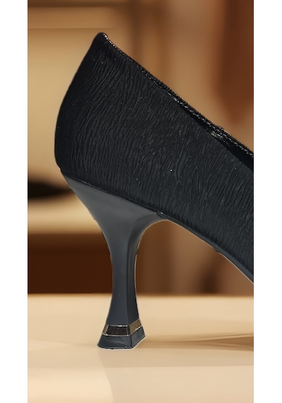 Altın Pabuç Kadın Topuklu Ayakkabı - Siyah Stiletto, Şık Ve Rahat Trend Model Siyah